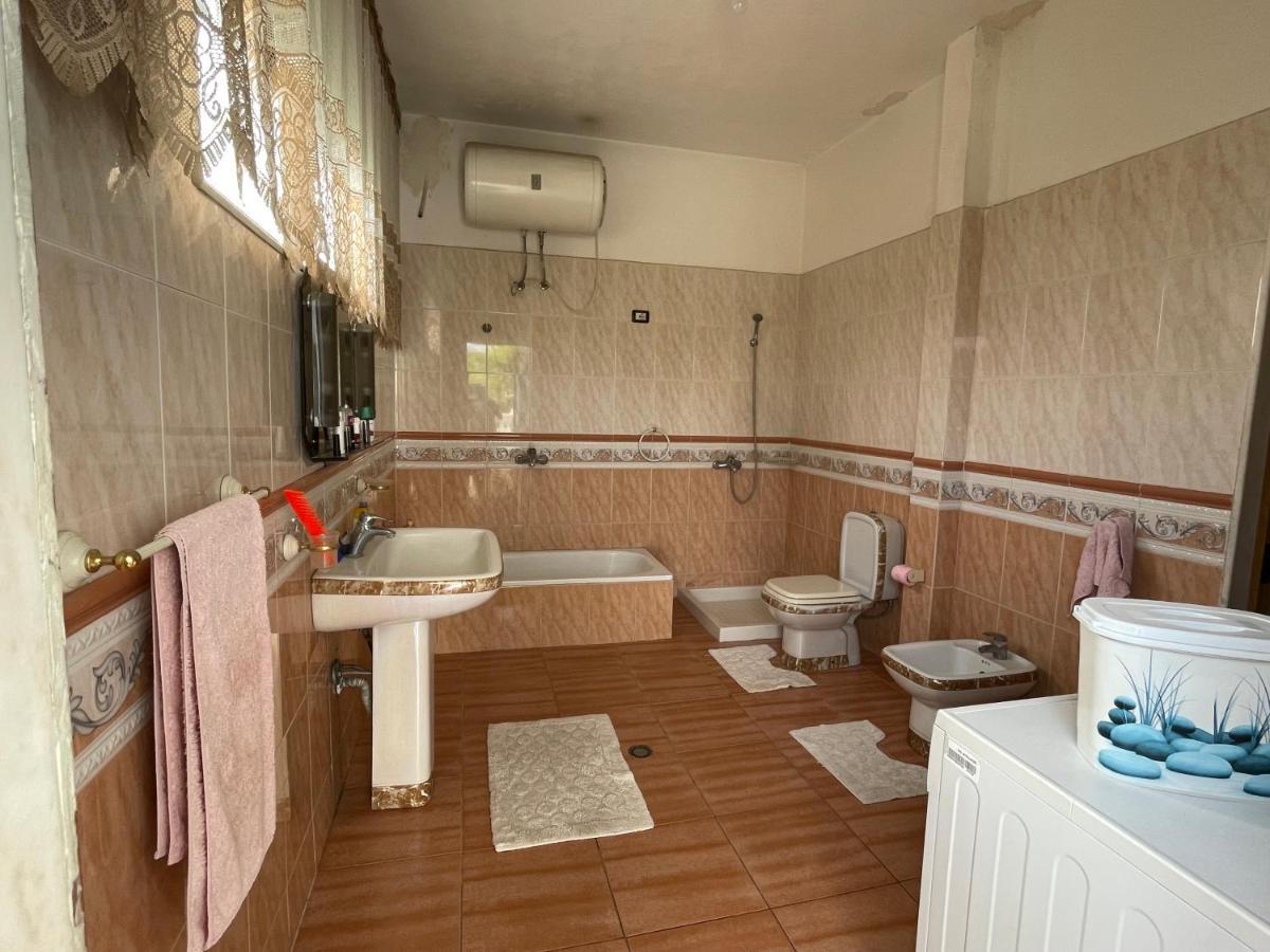 Vila Briart Apartment Durres Bagian luar foto
