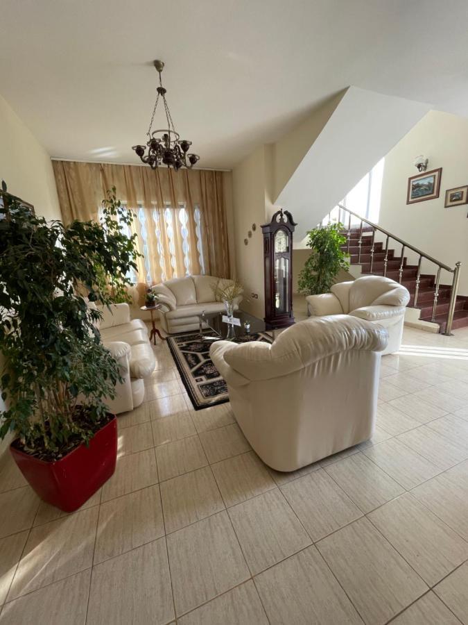 Vila Briart Apartment Durres Bagian luar foto
