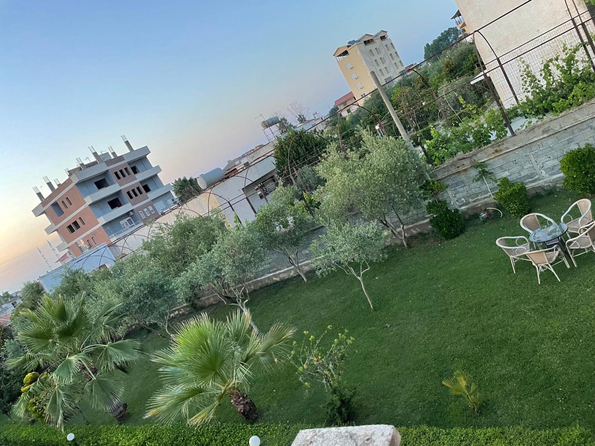 Vila Briart Apartment Durres Bagian luar foto