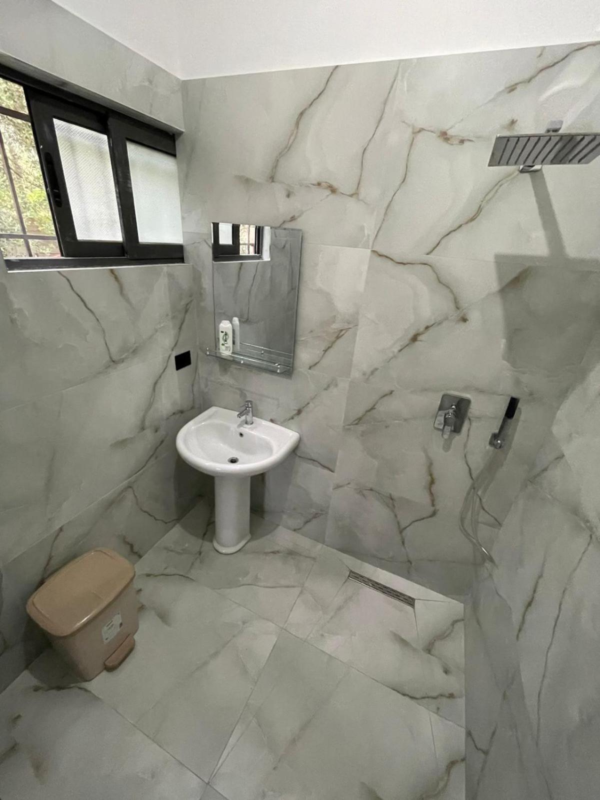 Vila Briart Apartment Durres Bagian luar foto