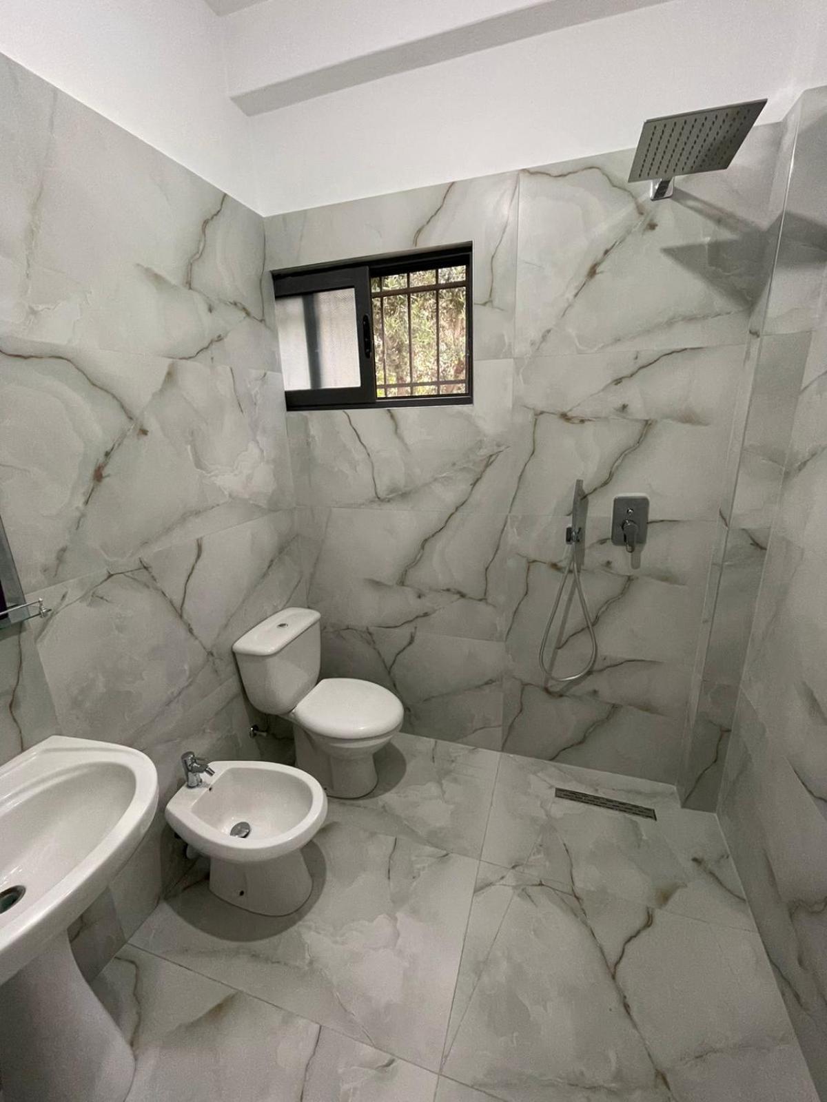 Vila Briart Apartment Durres Bagian luar foto