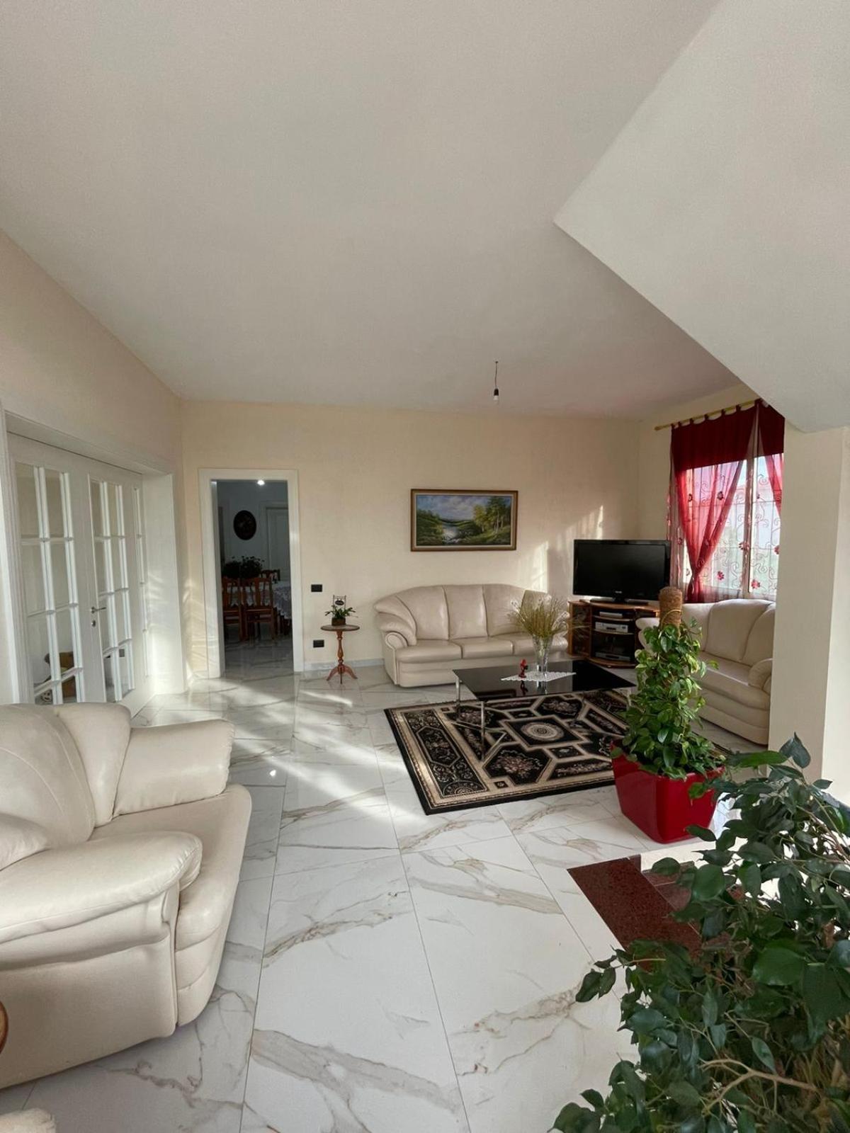 Vila Briart Apartment Durres Bagian luar foto