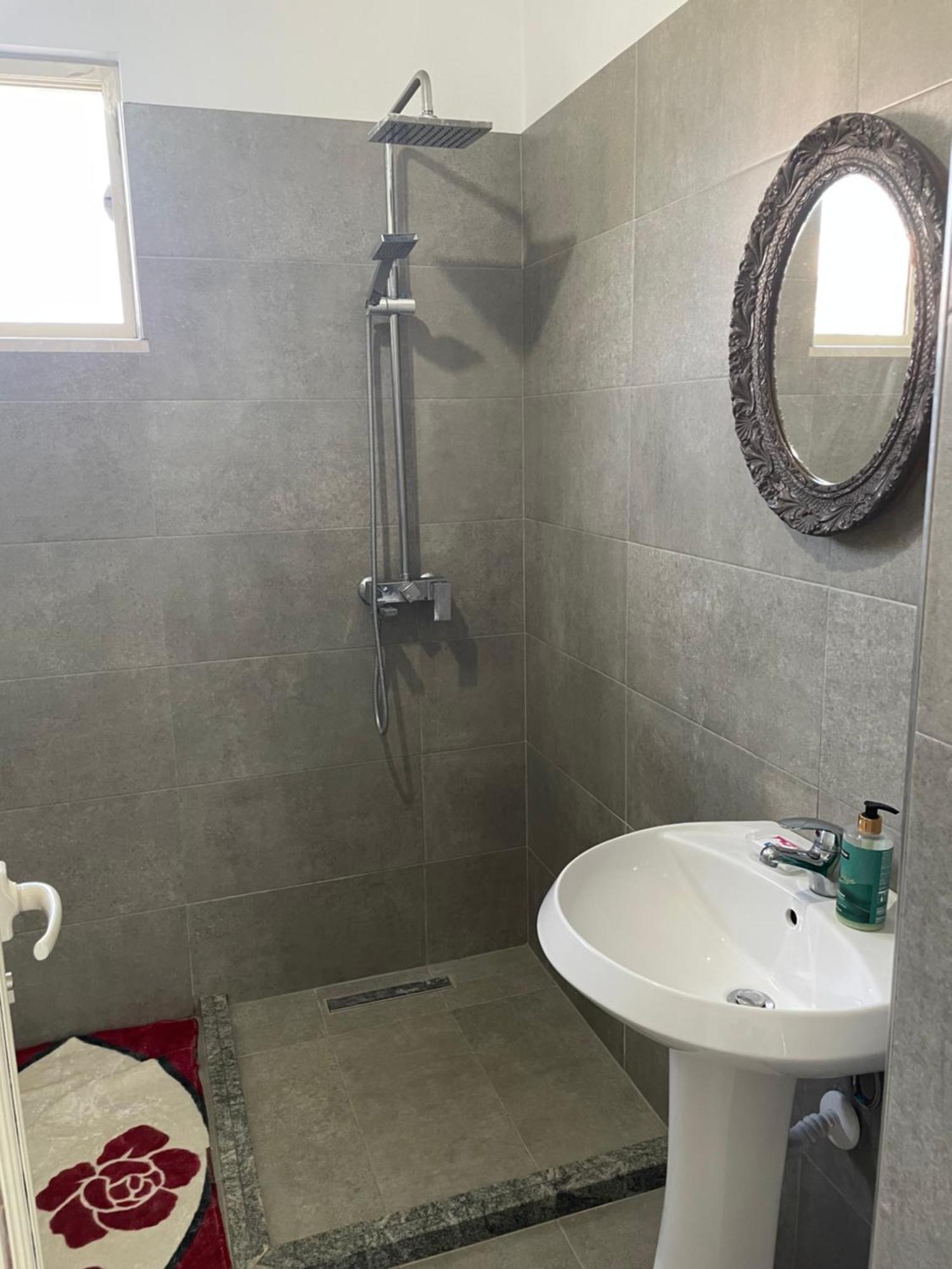 Vila Briart Apartment Durres Bagian luar foto